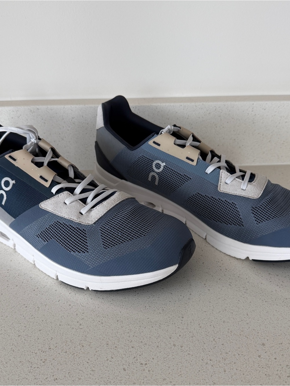 Men's ON CloudDrift Athletic Running Shoes Blue/White Size 12.5 - Picture 1 of 4
